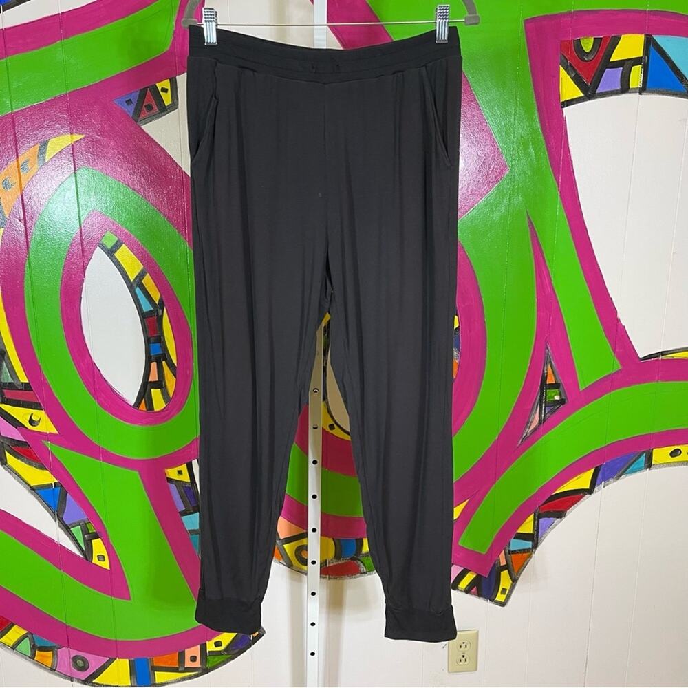 Tommy John, Black Joggers. Size Large. Good used condition!
